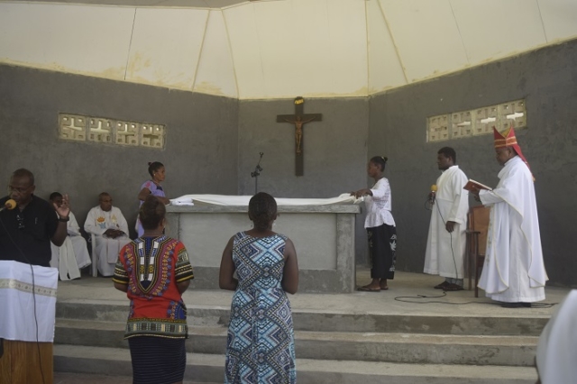 women covering the altar